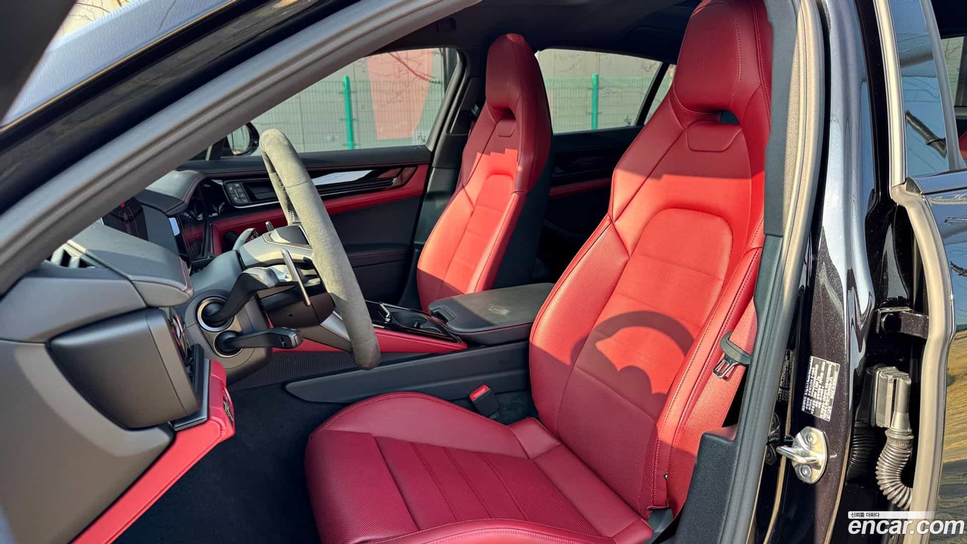 Panamera Porsche 2024.8-OPTION-015