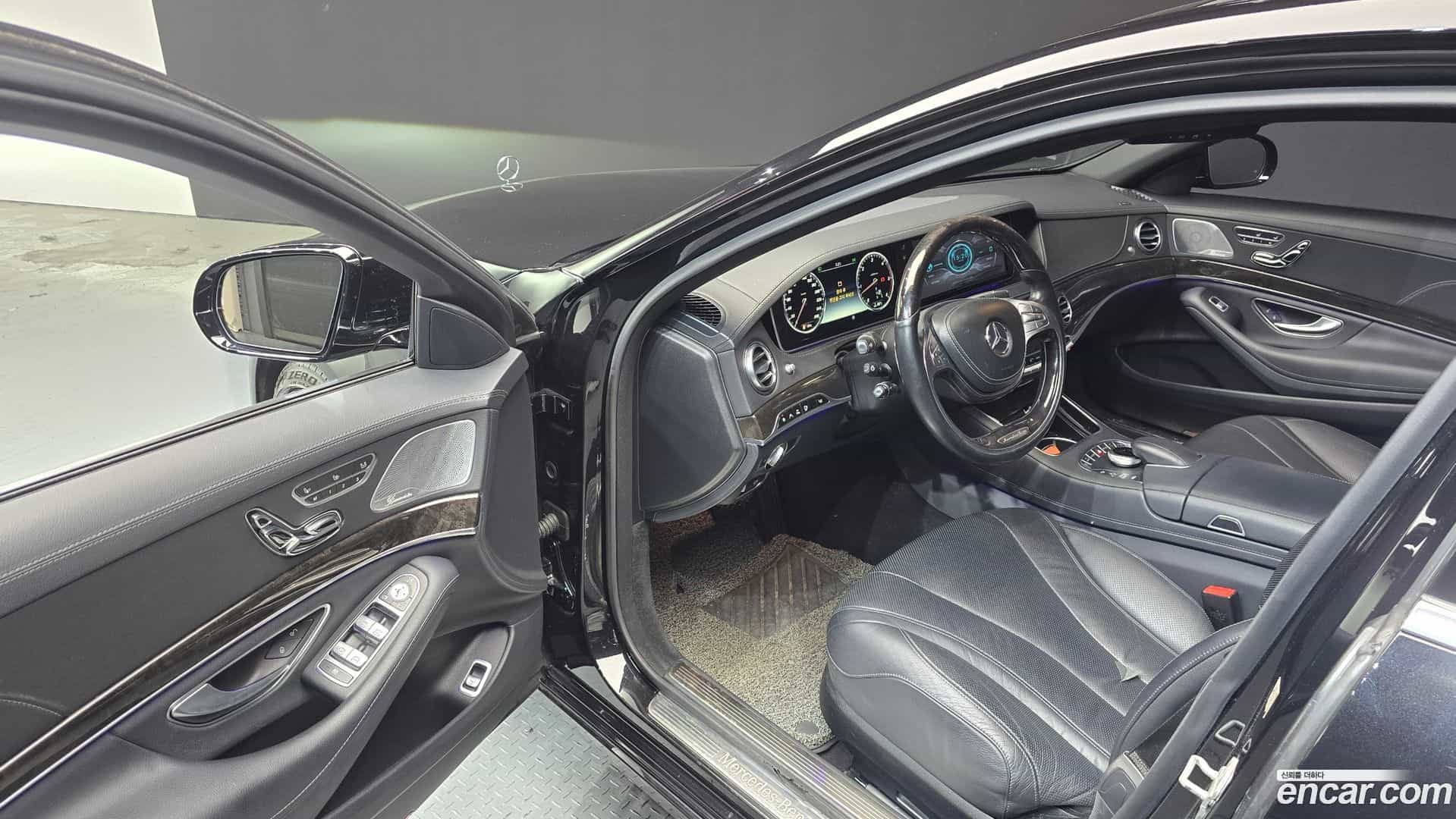 S-Class Mercedes-Benz 2016.0-INNER-010