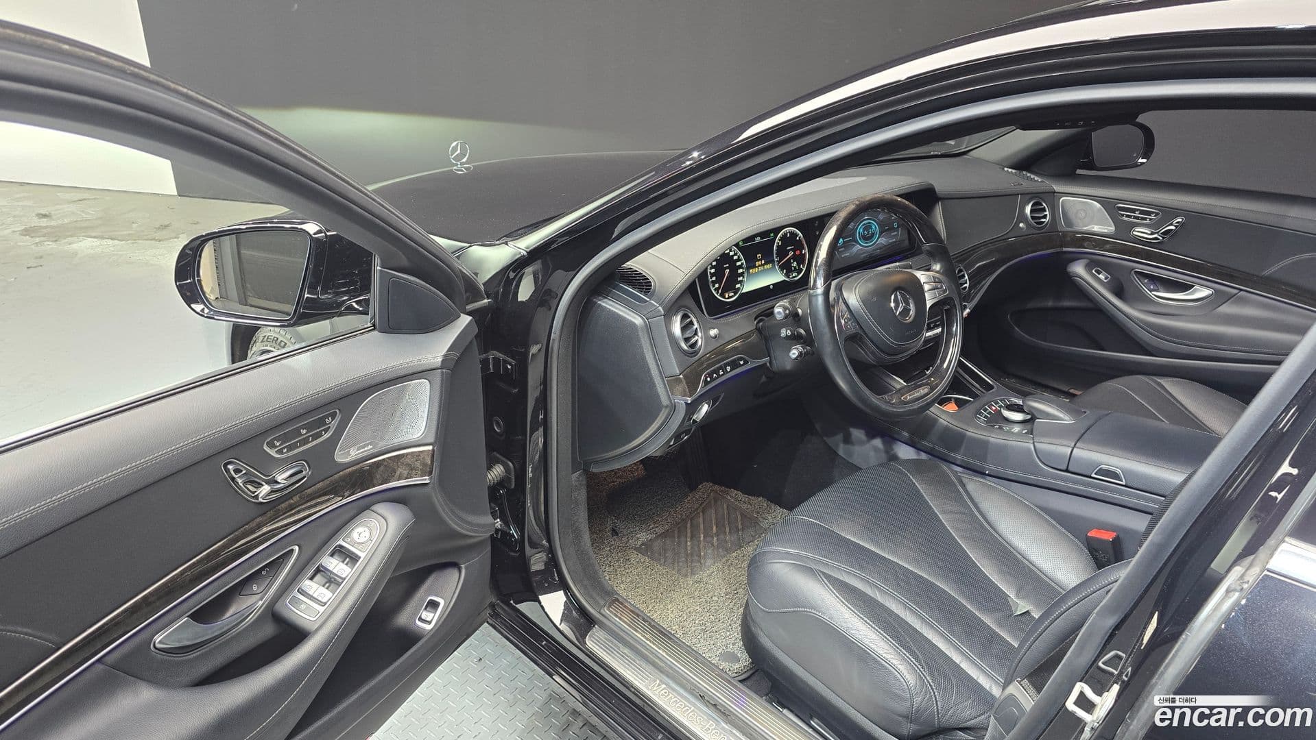 Main__Slider__Photo:S-Class Mercedes-Benz 2016.0-9