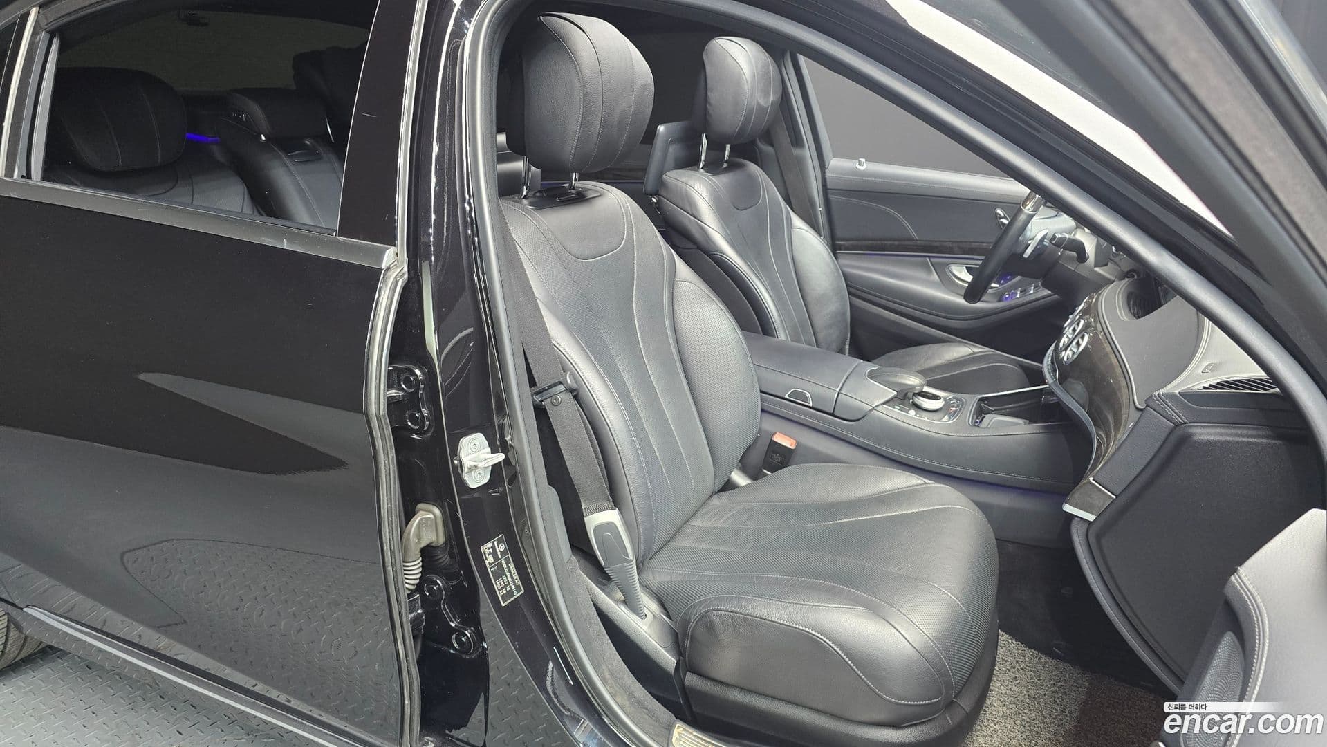 Main__Slider__Photo:S-Class Mercedes-Benz 2016.0-11