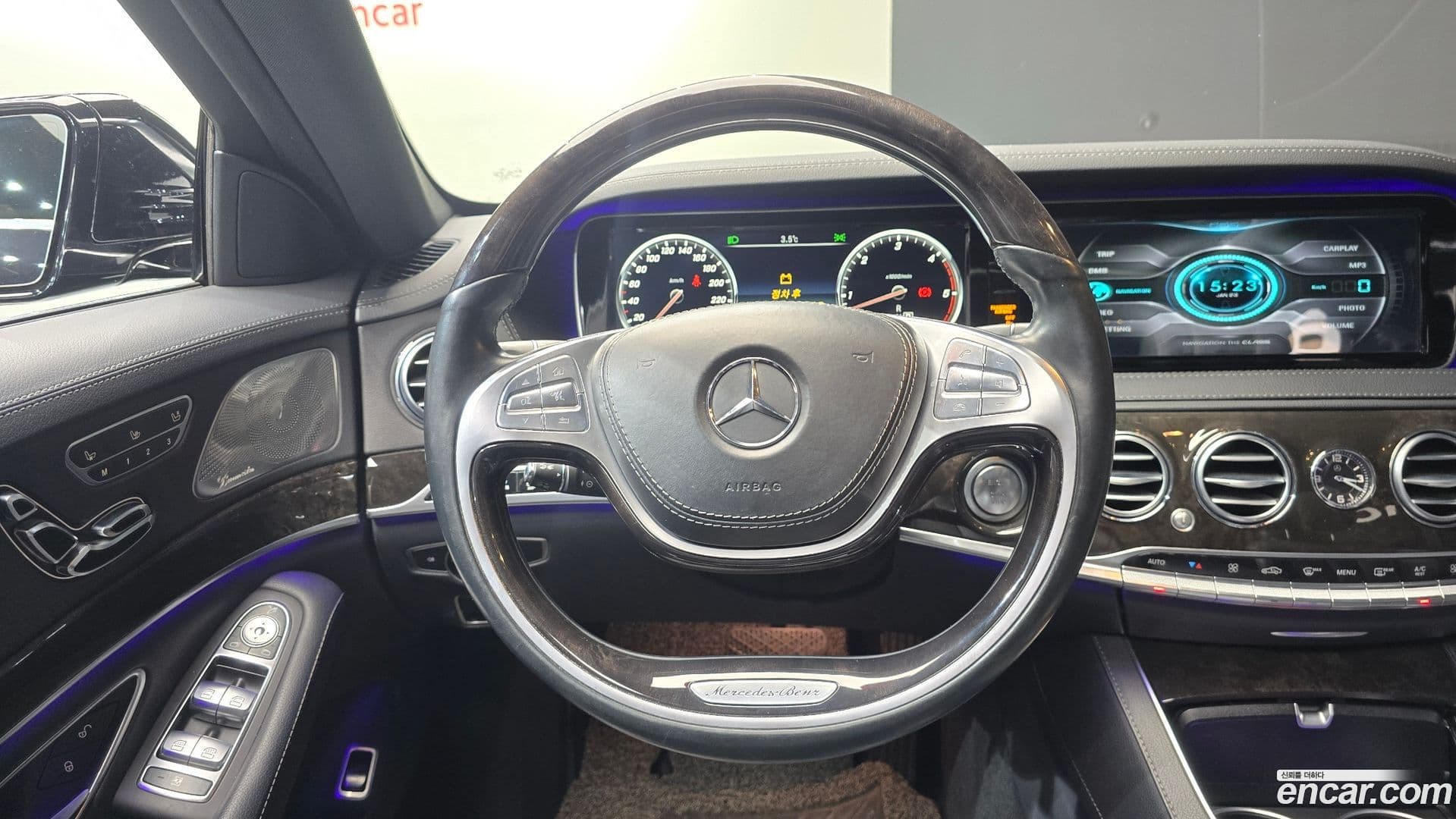 Main__Slider__Photo:S-Class Mercedes-Benz 2016.0-12