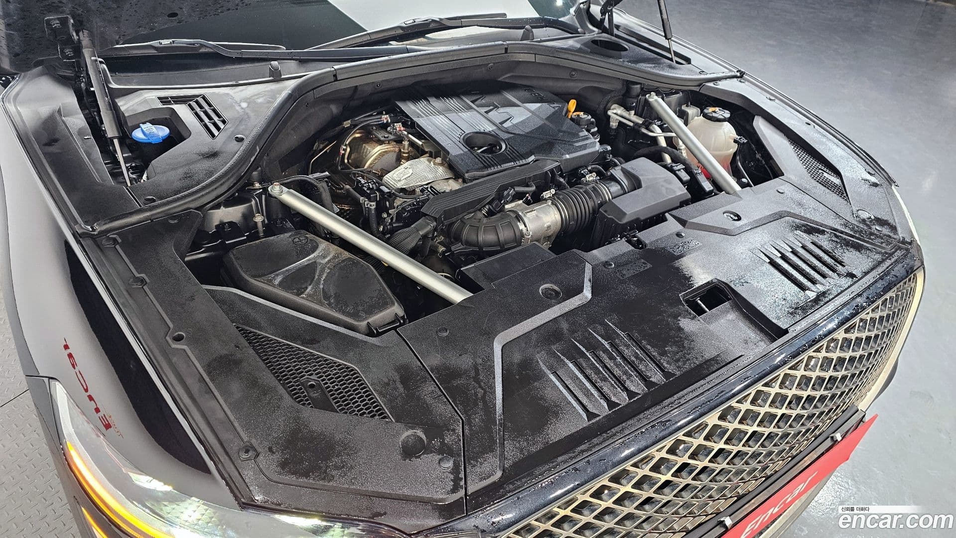 Main__Slider__Photo:GV70 Genesis 2021.1-5