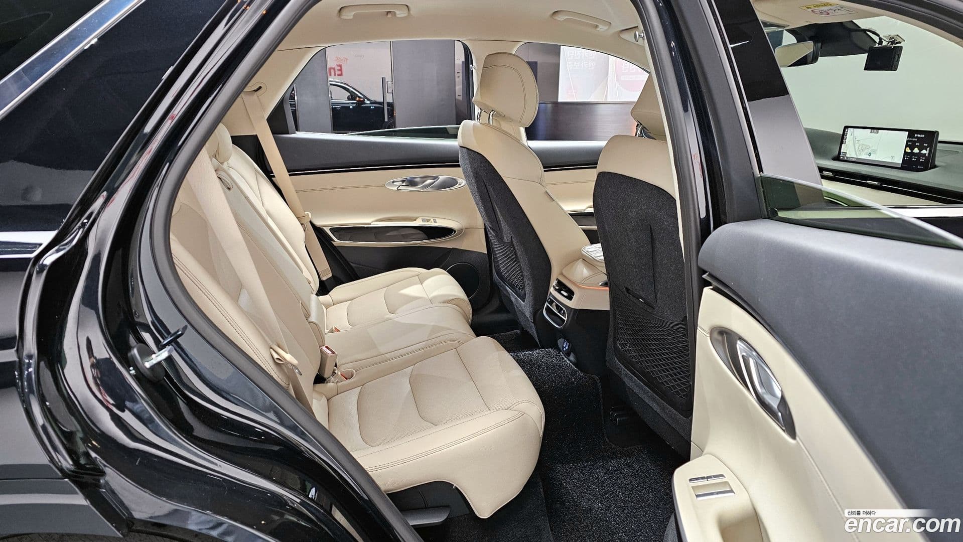 Main__Slider__Photo:GV70 Genesis 2021.1-11