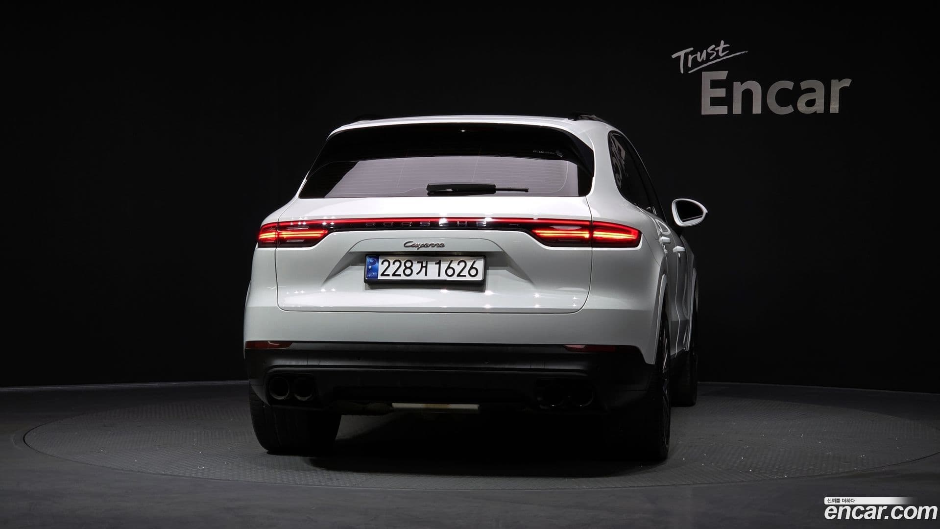 Main__Slider__Photo:Cayenne Porsche 2019.8-3