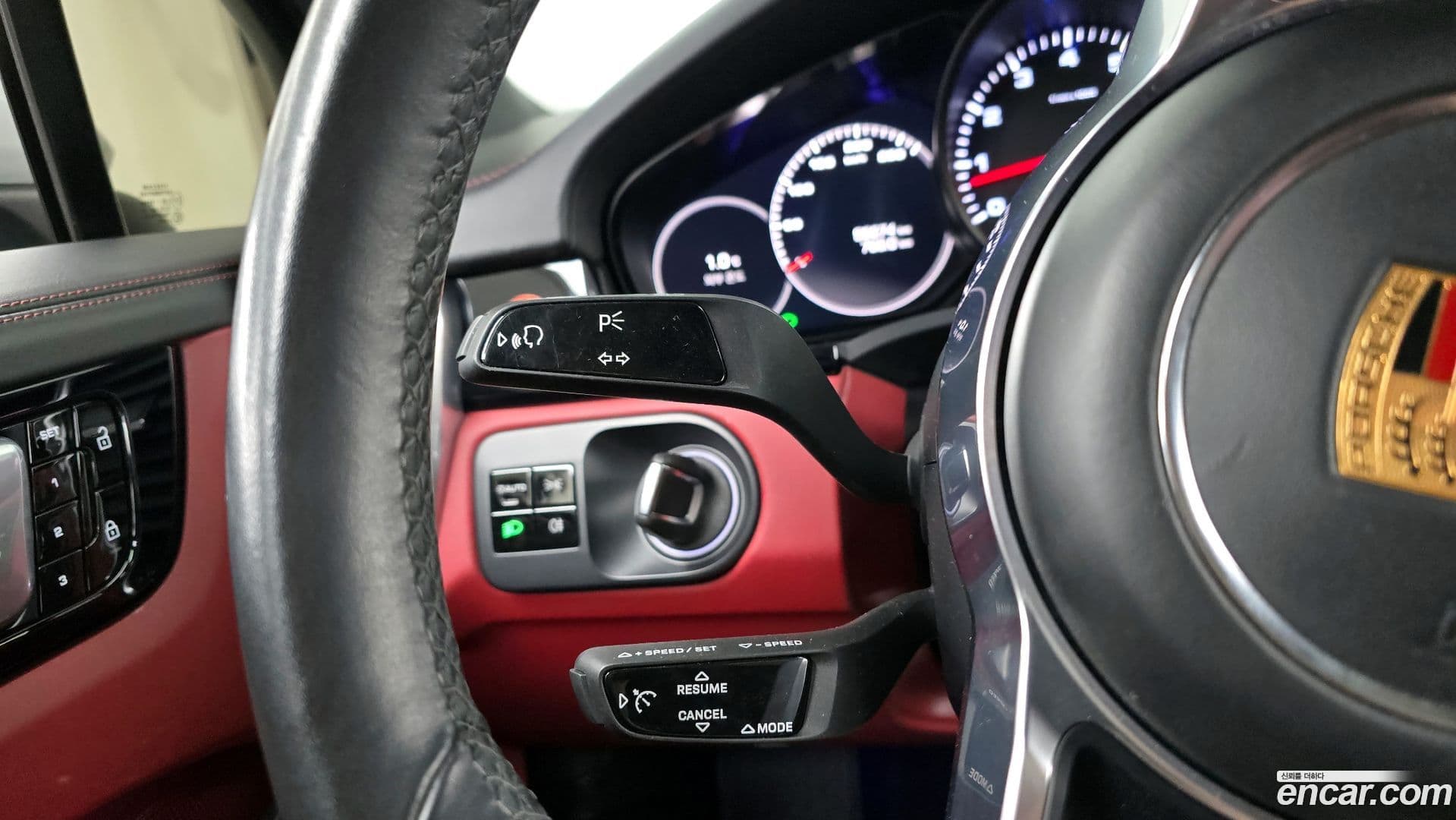 Main__Slider__Photo:Cayenne Porsche 2019.8-15