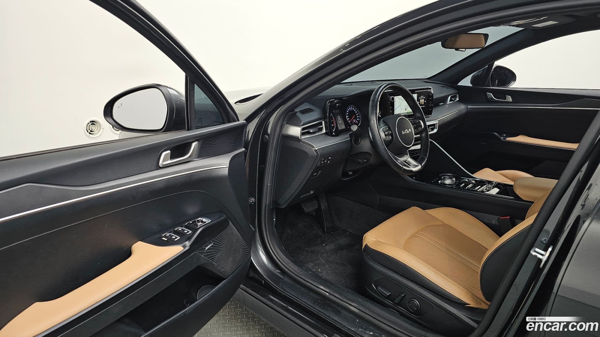 Main__Slider__Photo:K5 Kia 2022.6-9