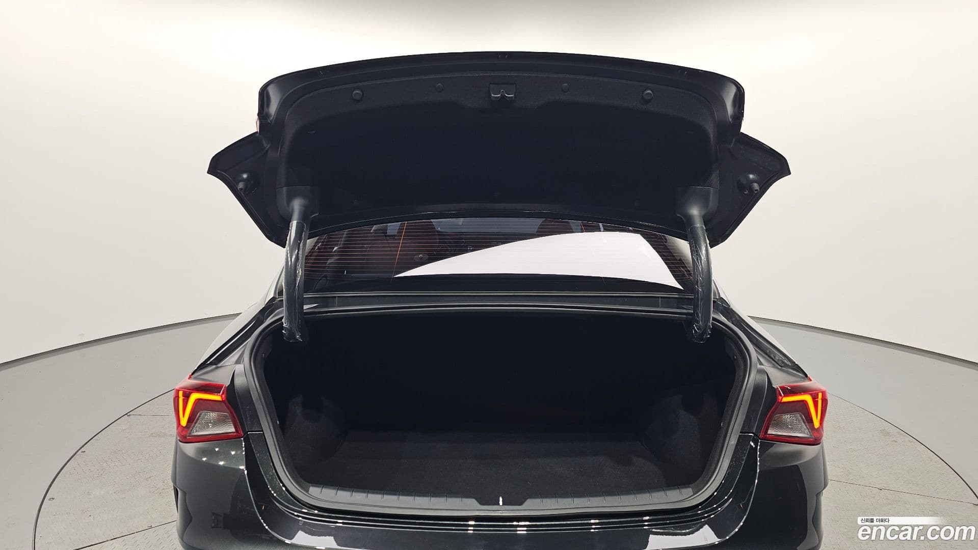 Main__Slider__Photo:K5 Kia 2022.6-19