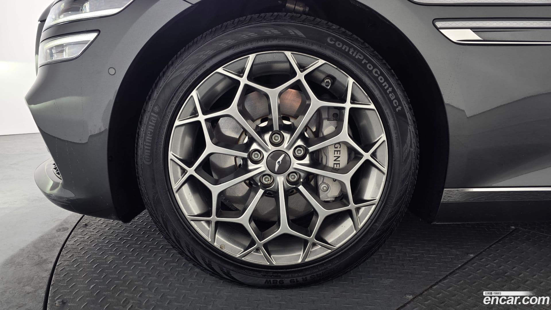 Main__Slider__Photo:G80 Genesis 2023.9-4