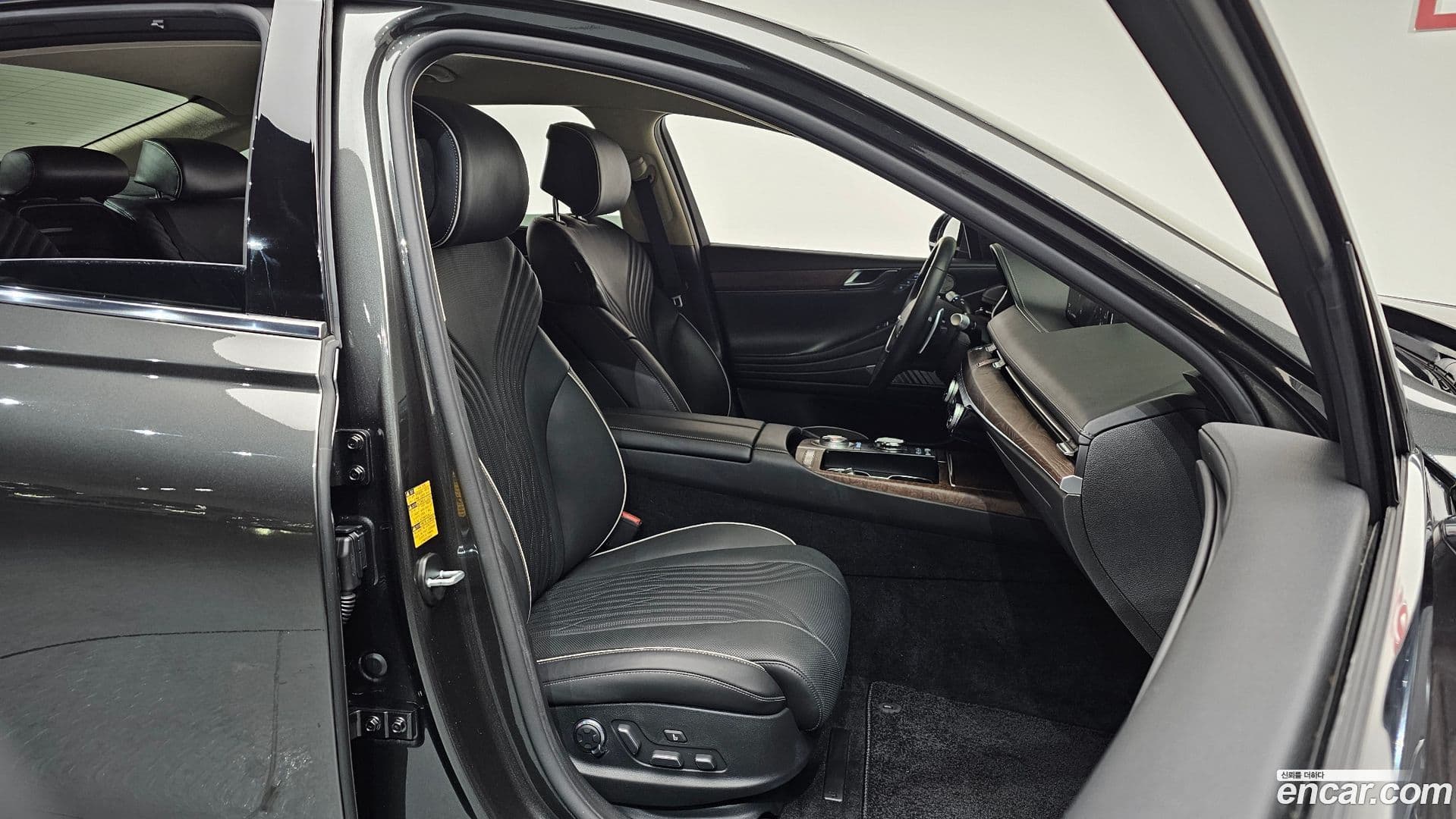 Main__Slider__Photo:G80 Genesis 2023.9-9