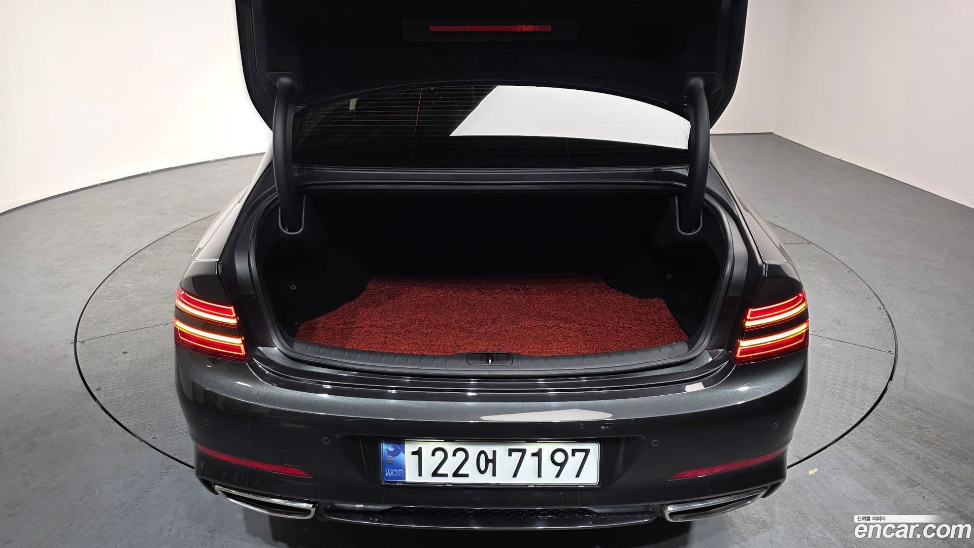 Main__Slider__Photo:G80 Genesis 2023.9-19