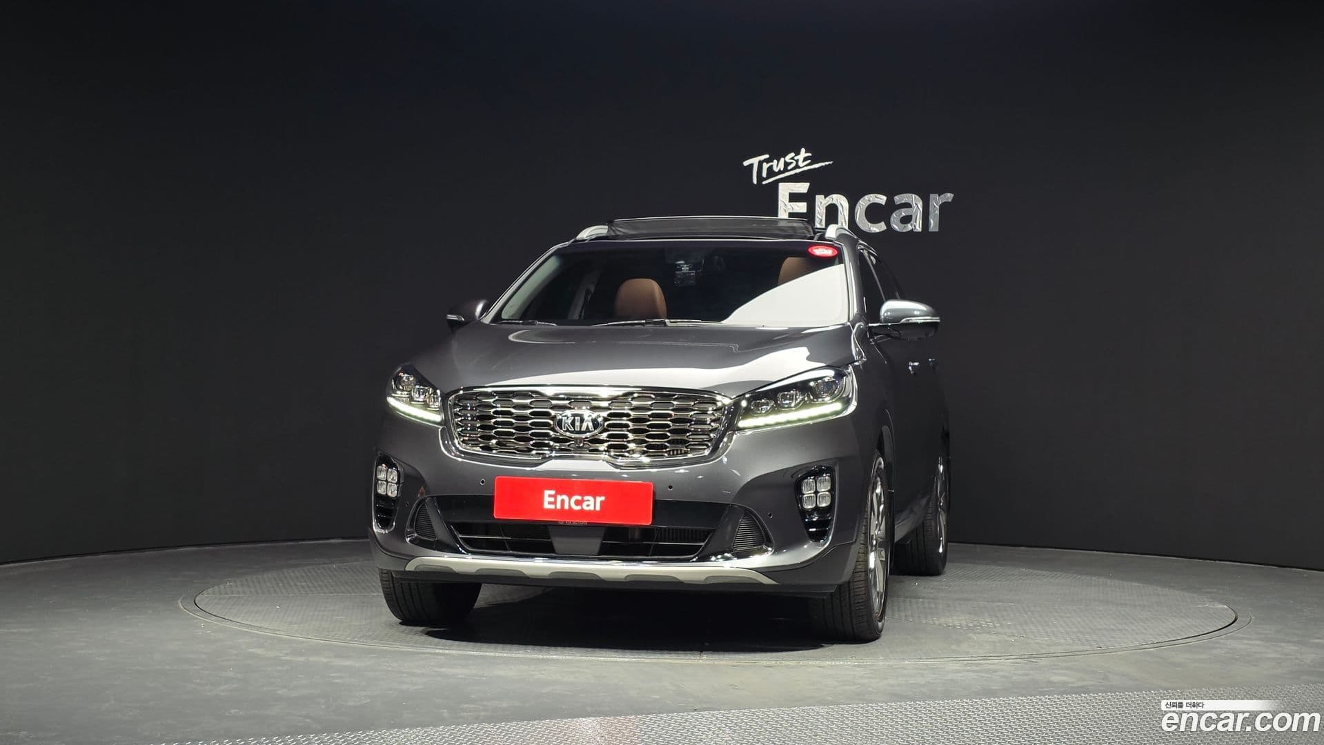 Main__Slider__Photo:Sorento Kia 2019.2-2