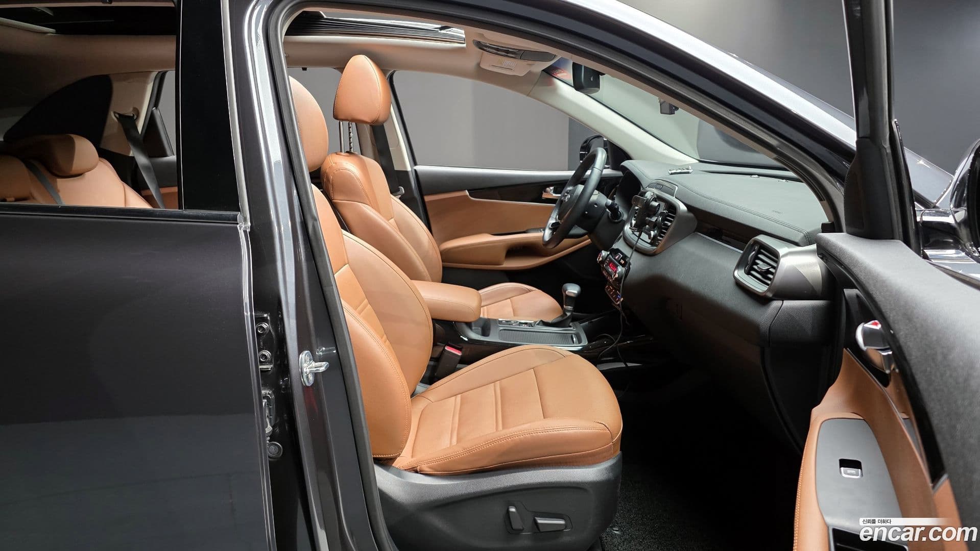 Main__Slider__Photo:Sorento Kia 2019.2-9