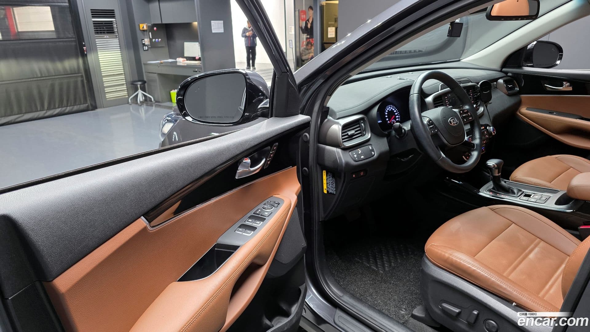 Main__Slider__Photo:Sorento Kia 2019.2-10