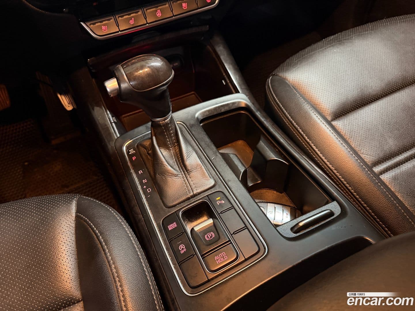 Main__Slider__Photo:Sorento Kia 2015.1-8