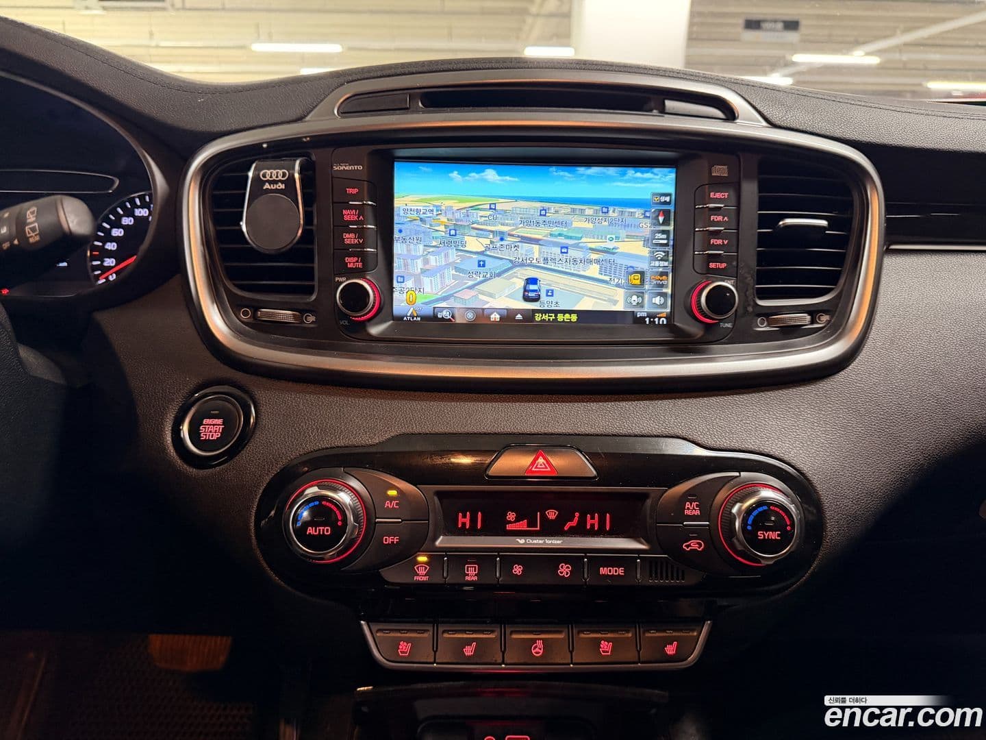 Main__Slider__Photo:Sorento Kia 2015.1-9
