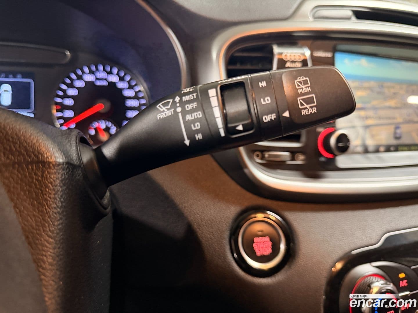 Main__Slider__Photo:Sorento Kia 2015.1-17