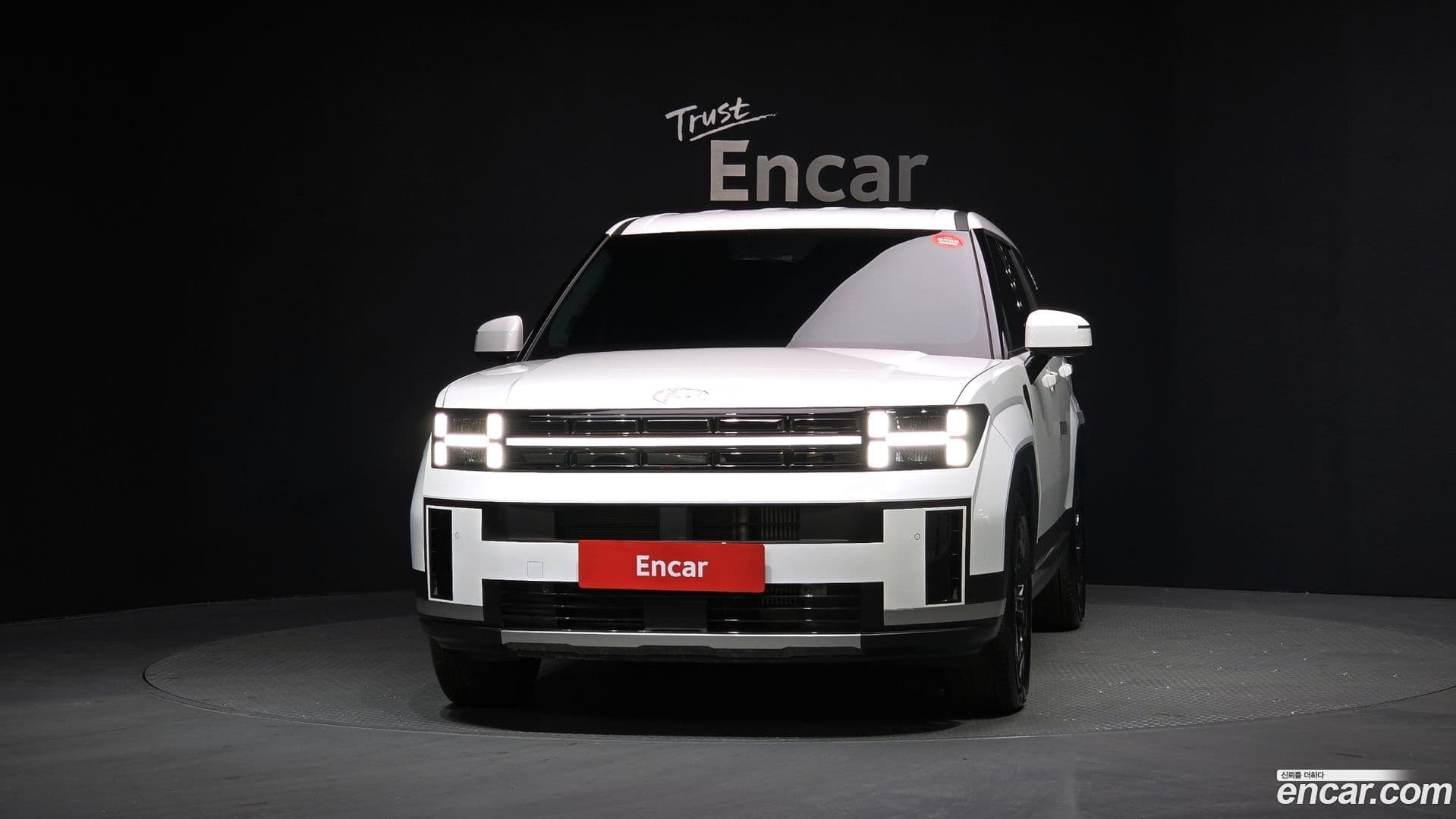 Main__Slider__Photo:Santafe Hyundai 2025.0-2