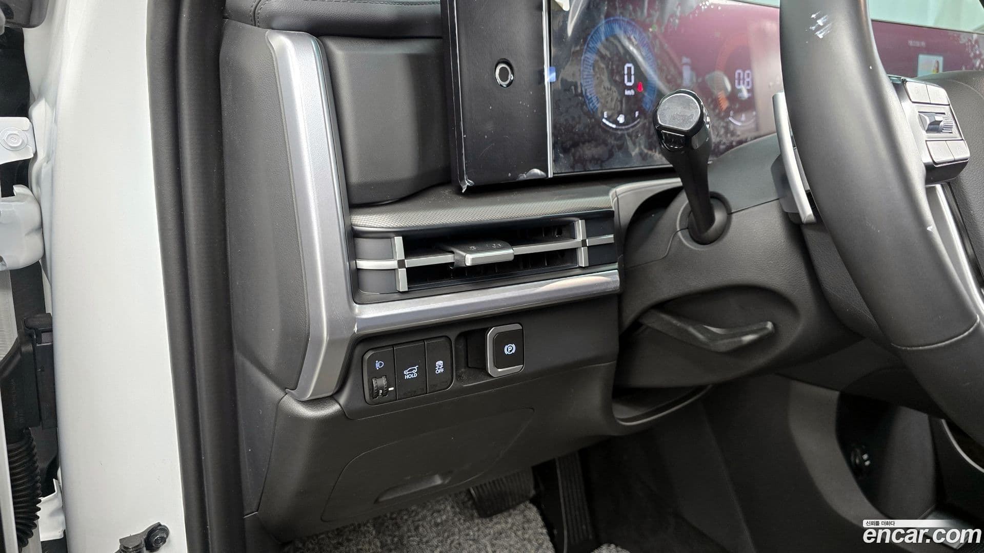 Main__Slider__Photo:Santafe Hyundai 2025.0-16