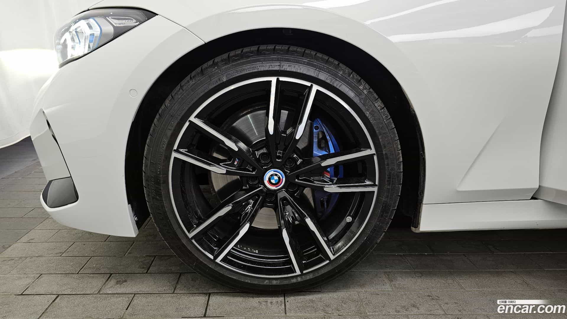 3-Series BMW 2023.7-OUTER-005