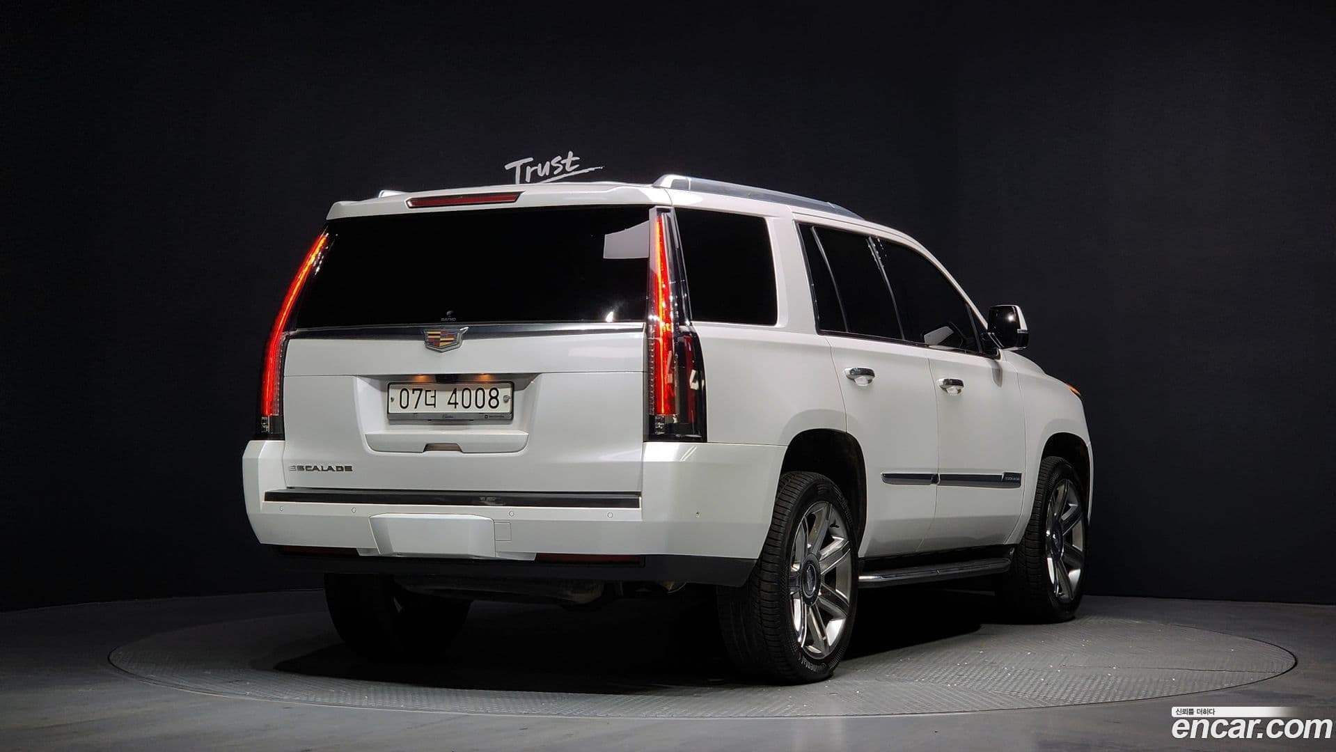 Main__Slider__Photo:Escalade Cadillac 2017.6-1