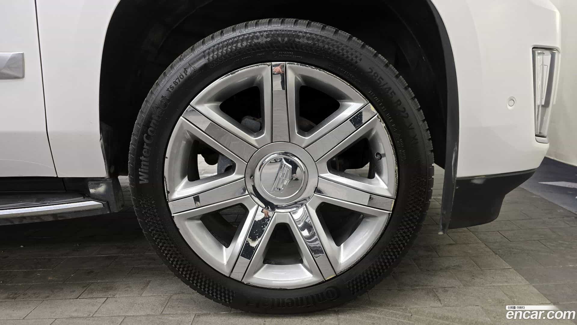 Escalade Cadillac 2017.6-OUTER-005