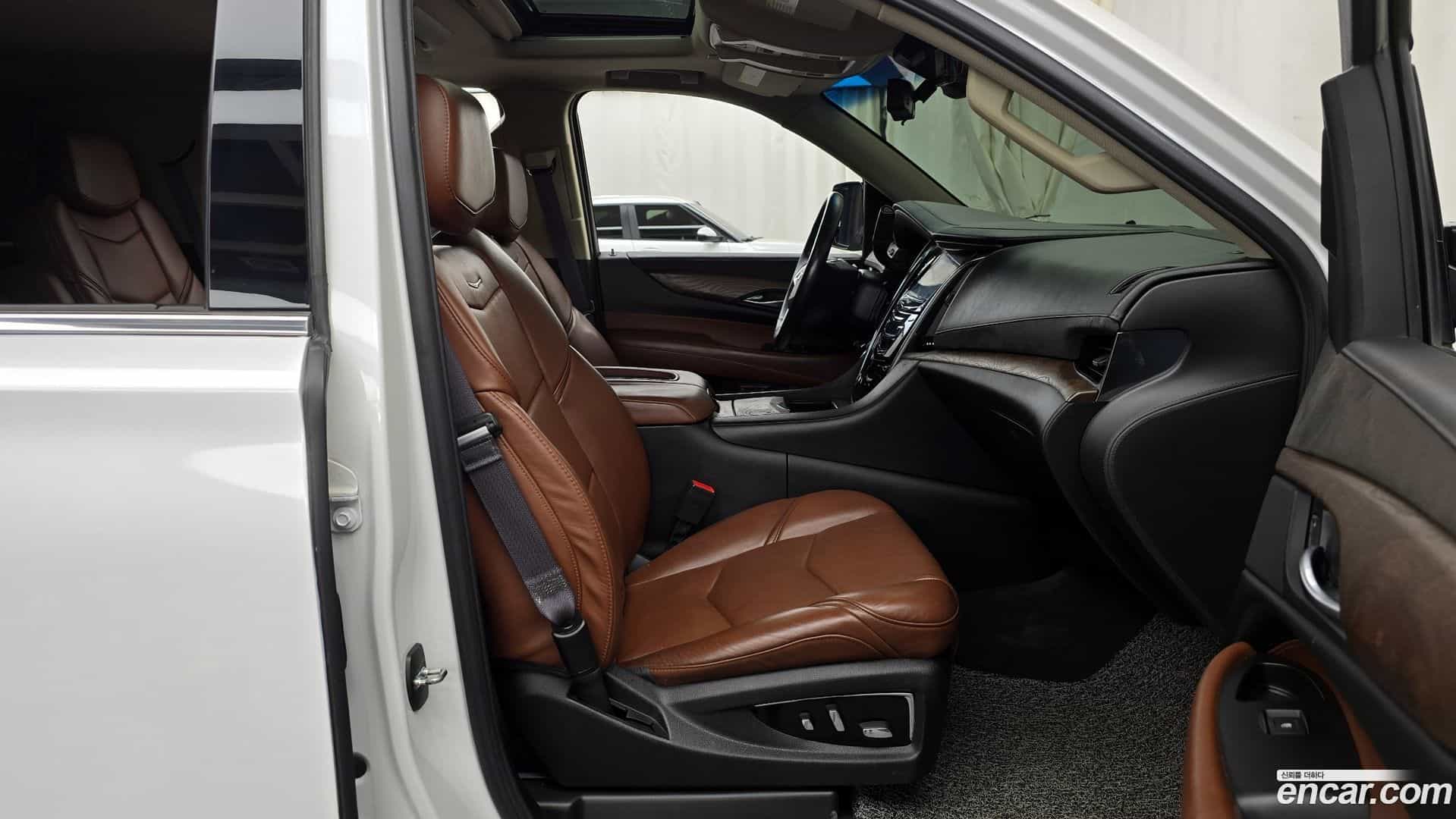 Escalade Cadillac 2017.6-OPTION-015