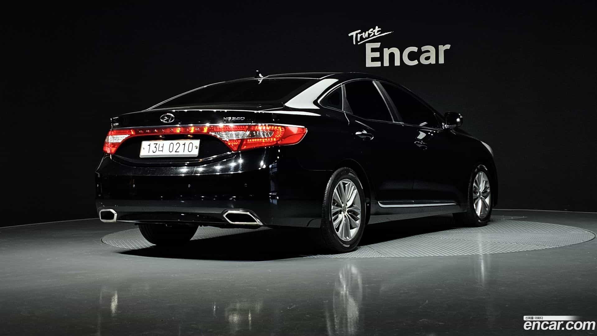 Grandeur Hyundai 2015.11-OUTER-002