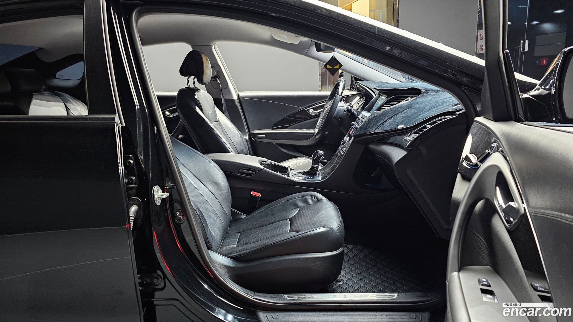 Main__Slider__Photo:Grandeur Hyundai 2015.11-9