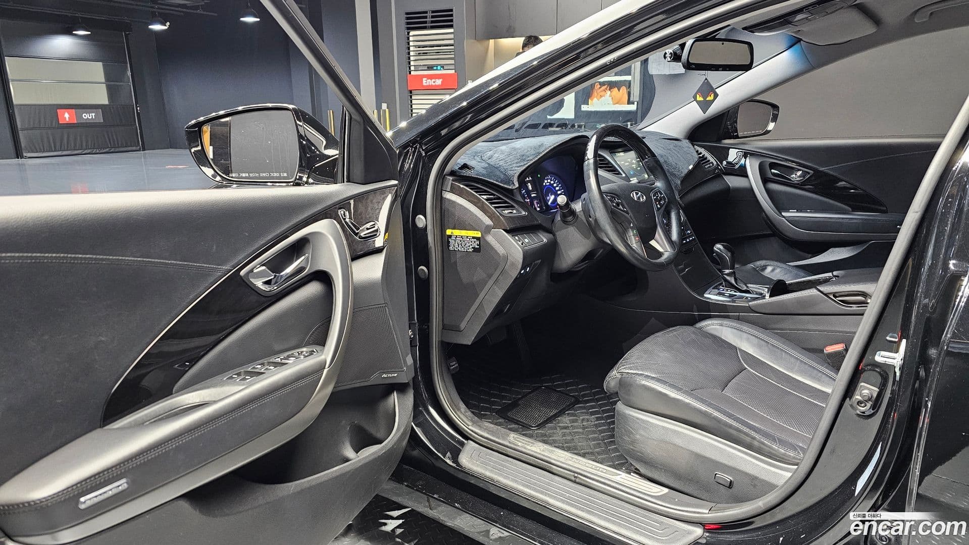 Main__Slider__Photo:Grandeur Hyundai 2015.11-10