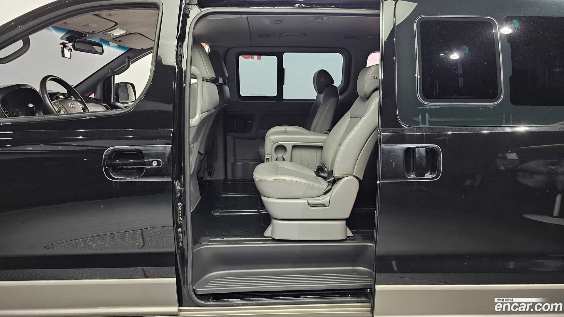 Starex Hyundai 2015.7-OPTION-015