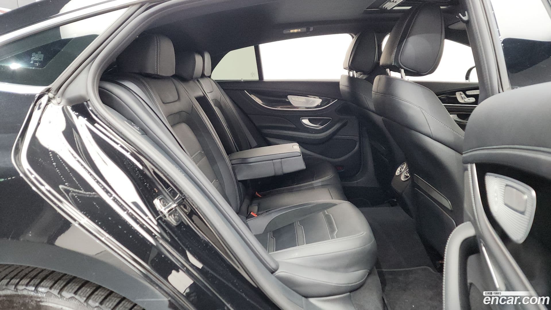 Main__Slider__Photo:AMG GT Mercedes-Benz 2021.11-11