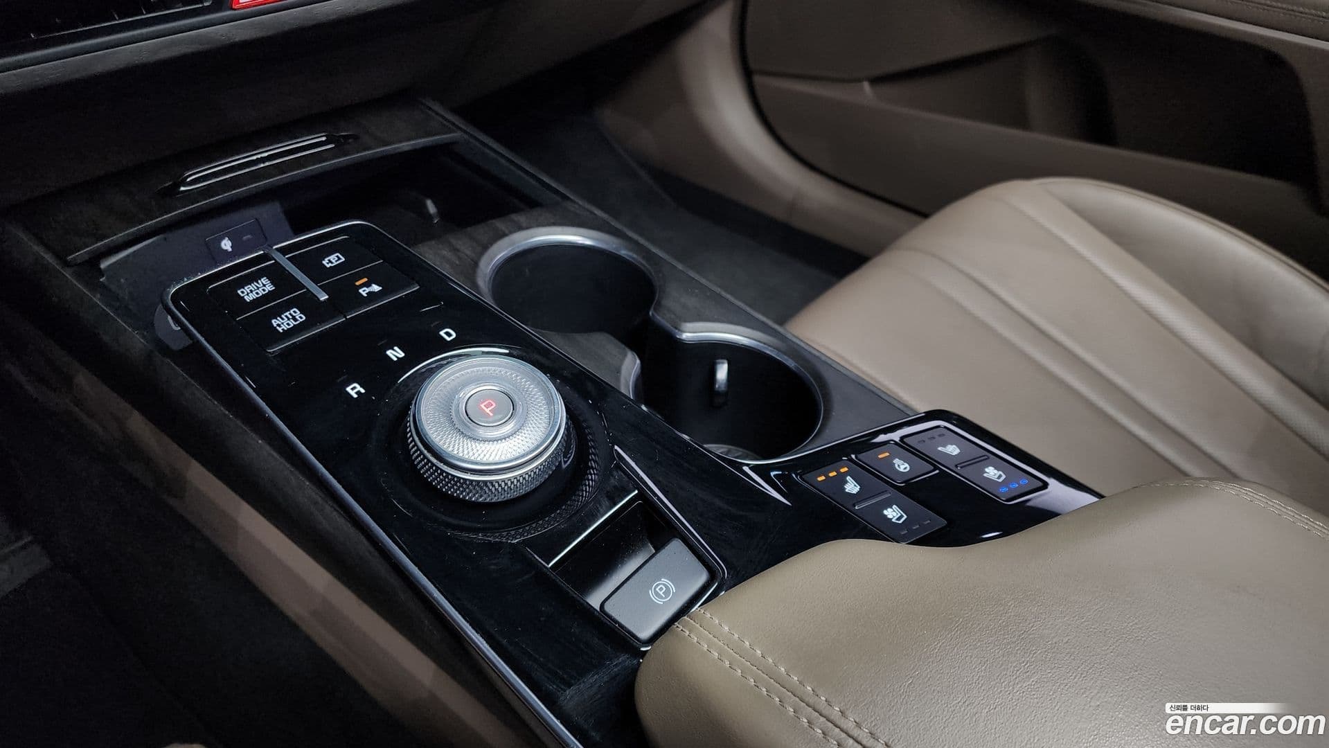 Main__Slider__Photo:K8 Kia 2021.10-8