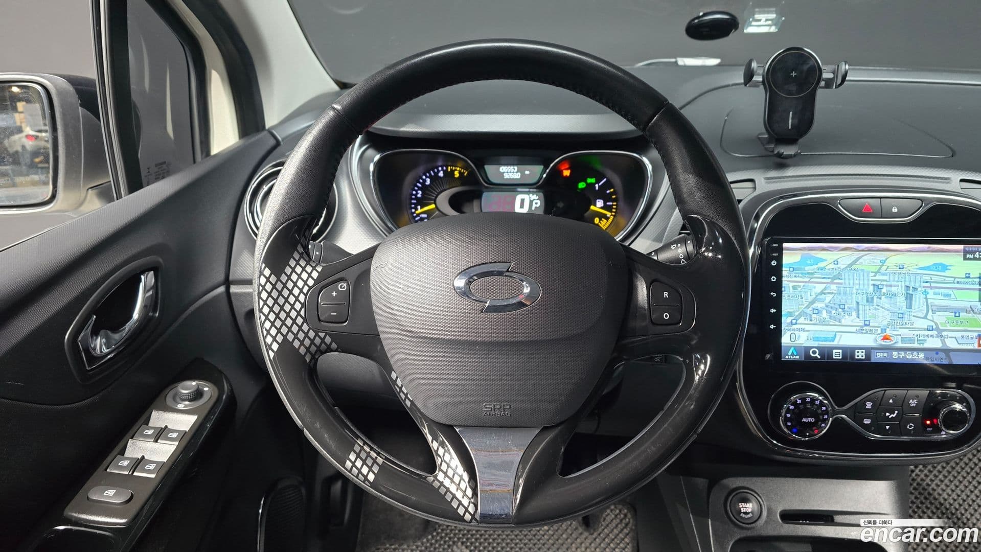 Main__Slider__Photo:QM3 Renault-KoreaSamsung 2016.4-12