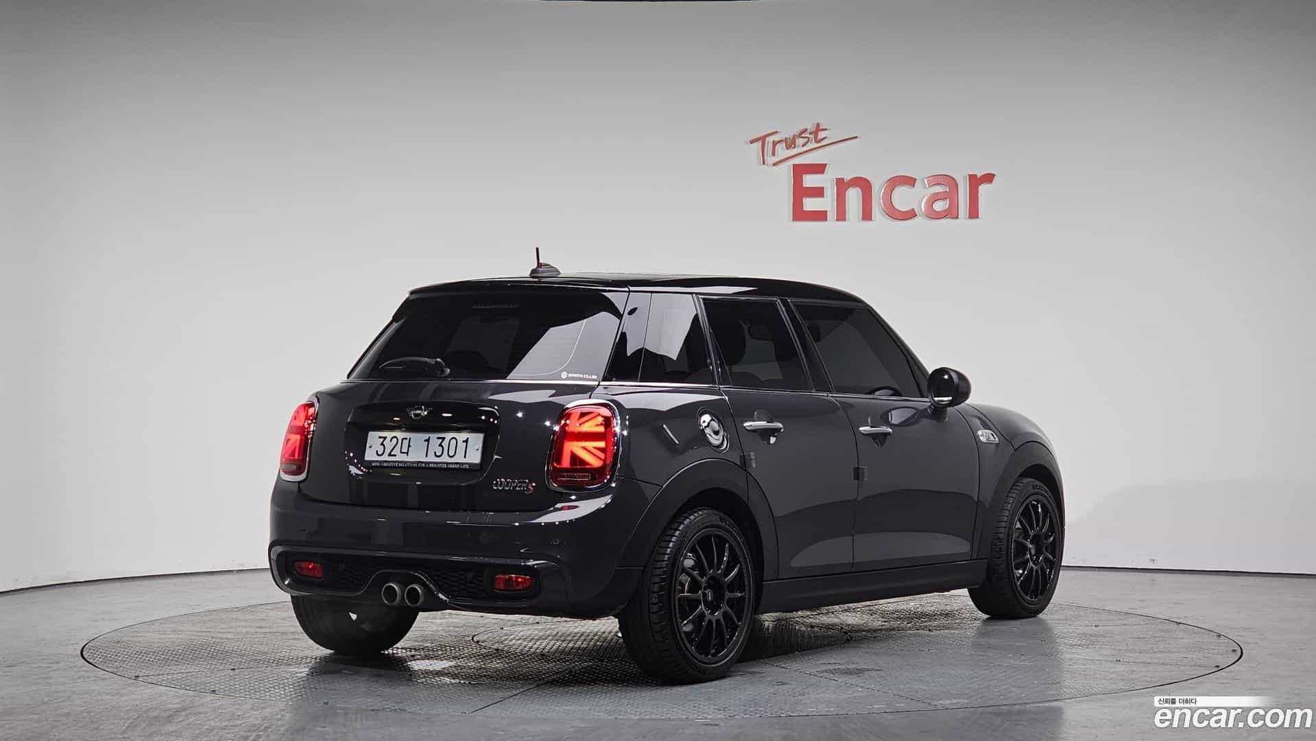 Cooper Mini 2019.6-OUTER-002