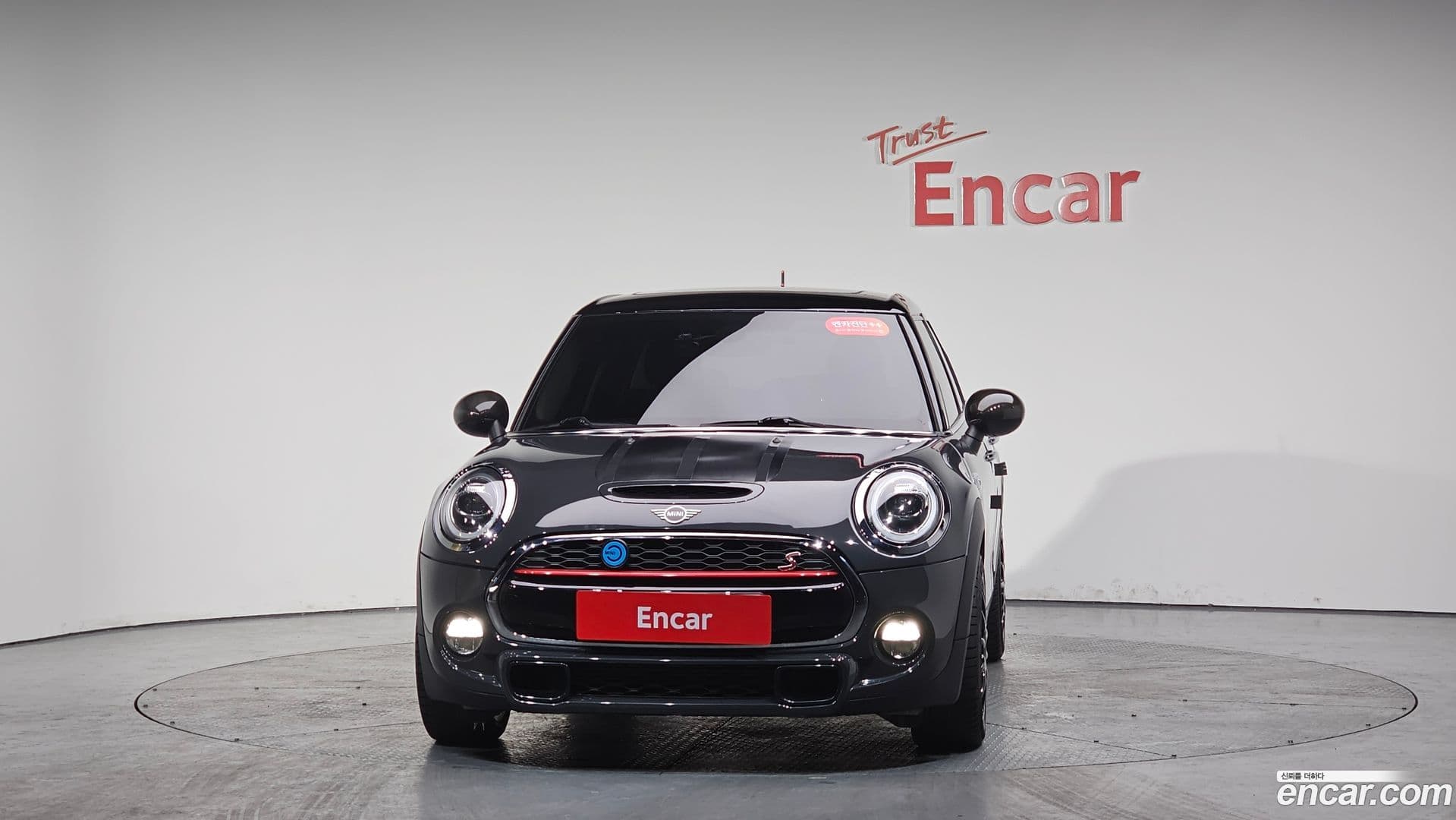 Main__Slider__Photo:Cooper Mini 2019.6-2