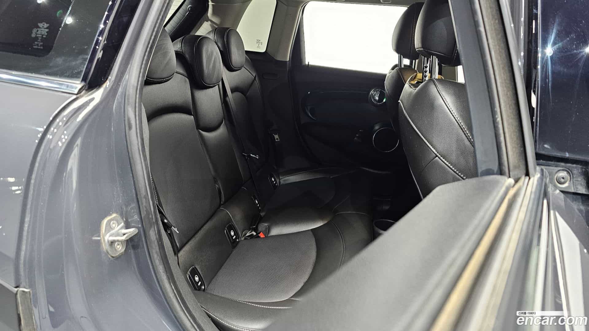 Cooper Mini 2019.6-OPTION-016