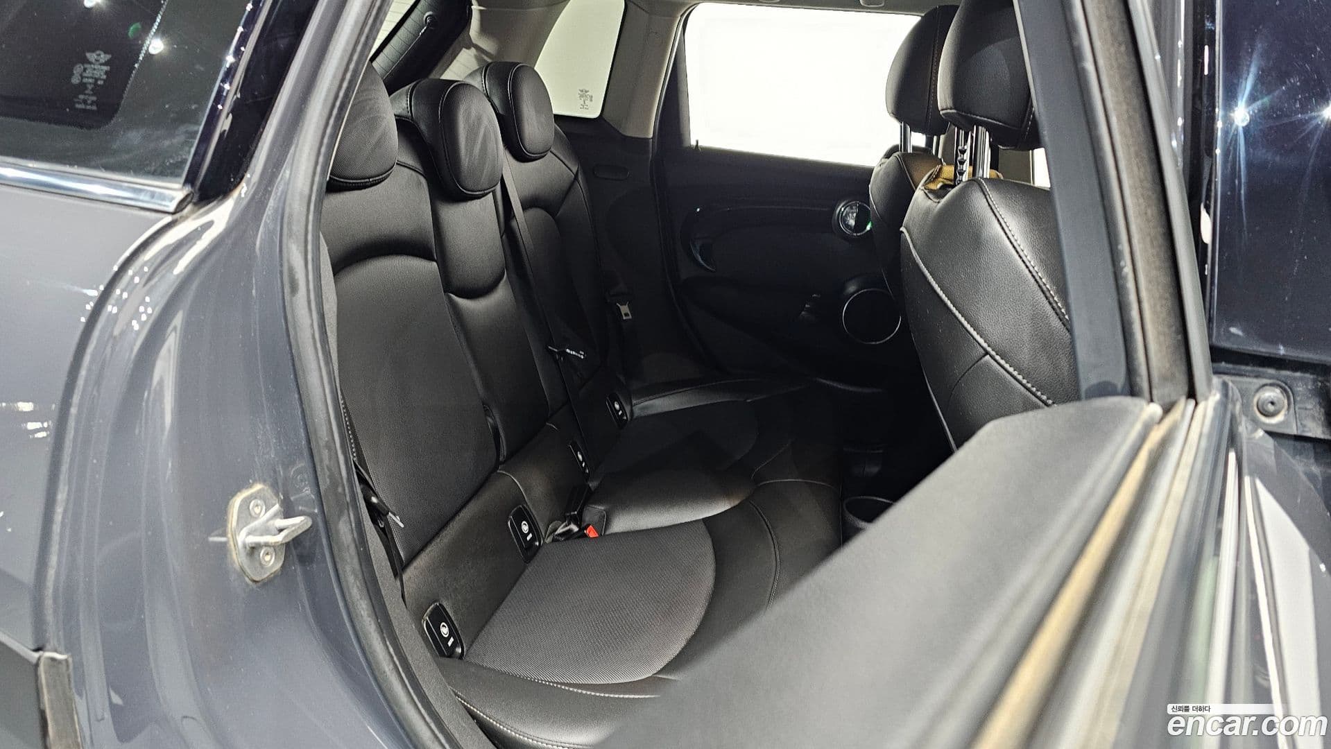 Main__Slider__Photo:Cooper Mini 2019.6-11