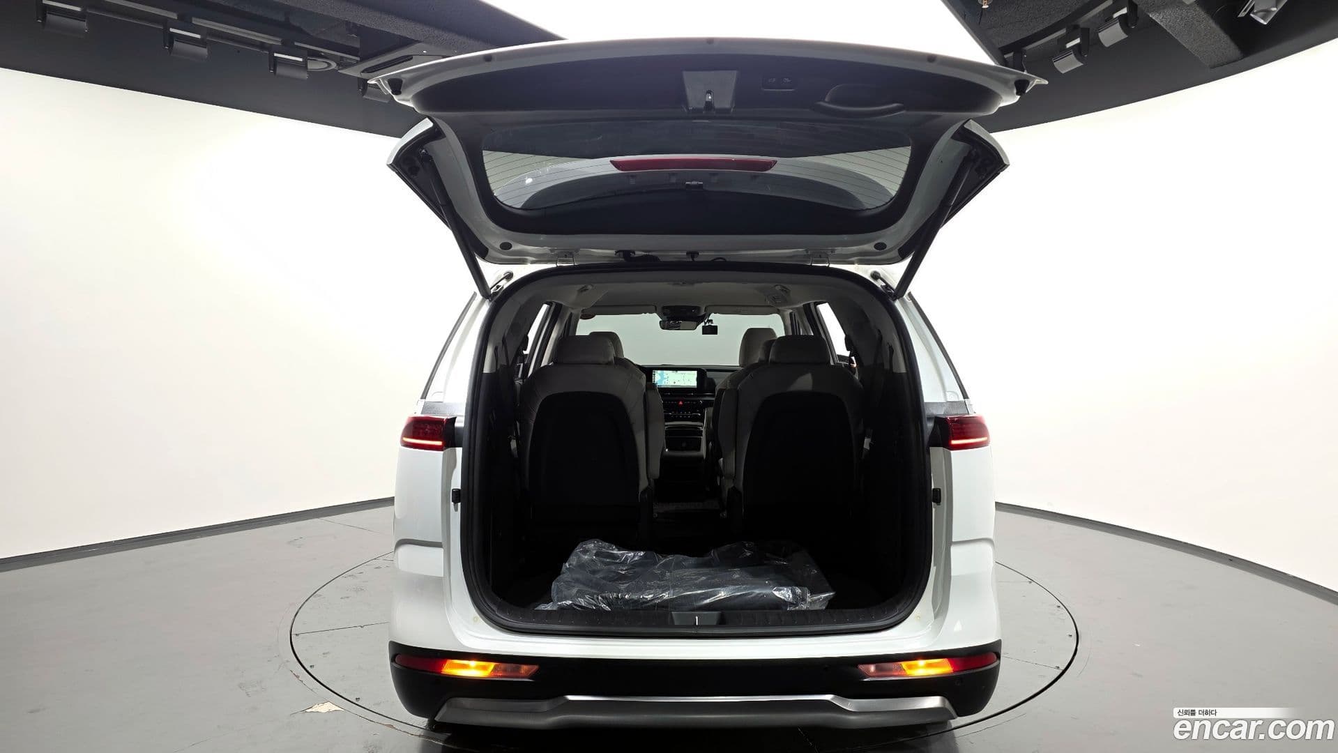 Main__Slider__Photo:Canival Kia 2021.11-19