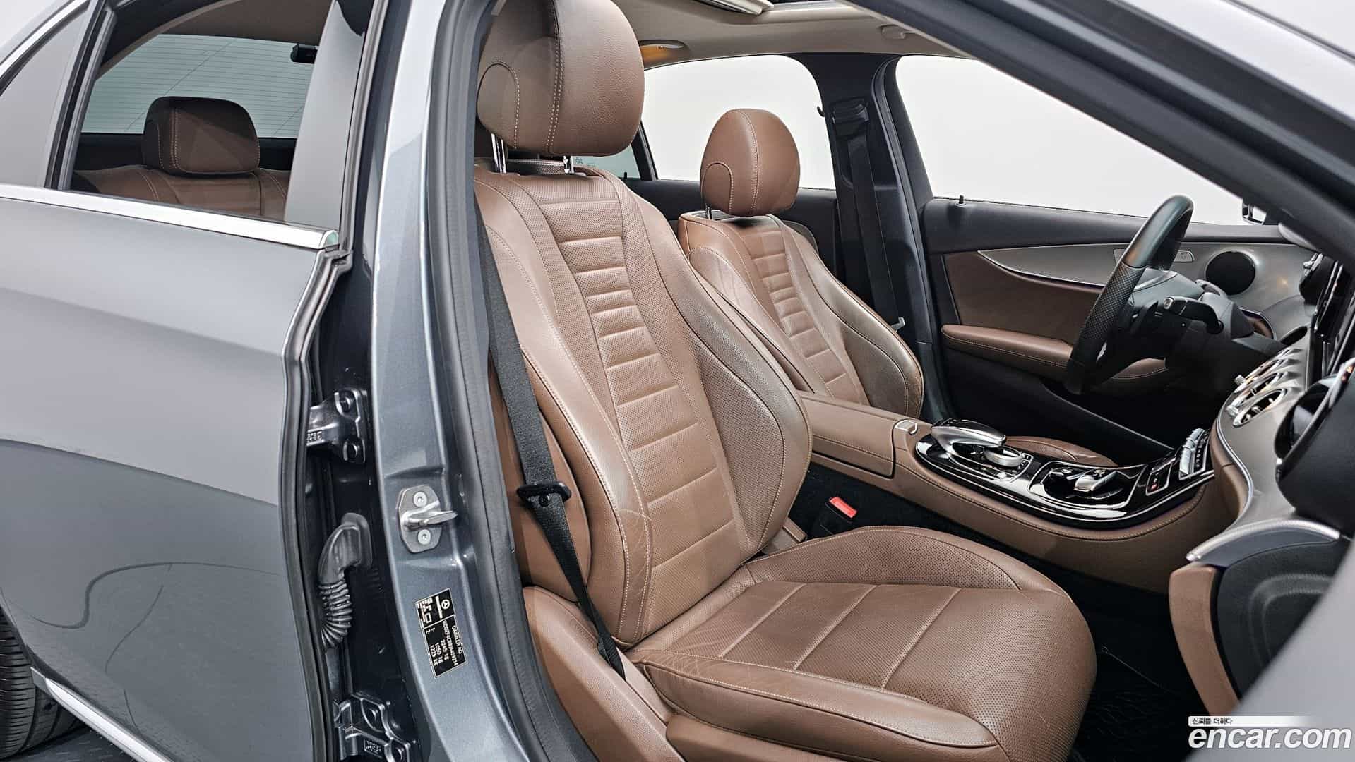 E-Class Mercedes-Benz 2018.2-INNER-010