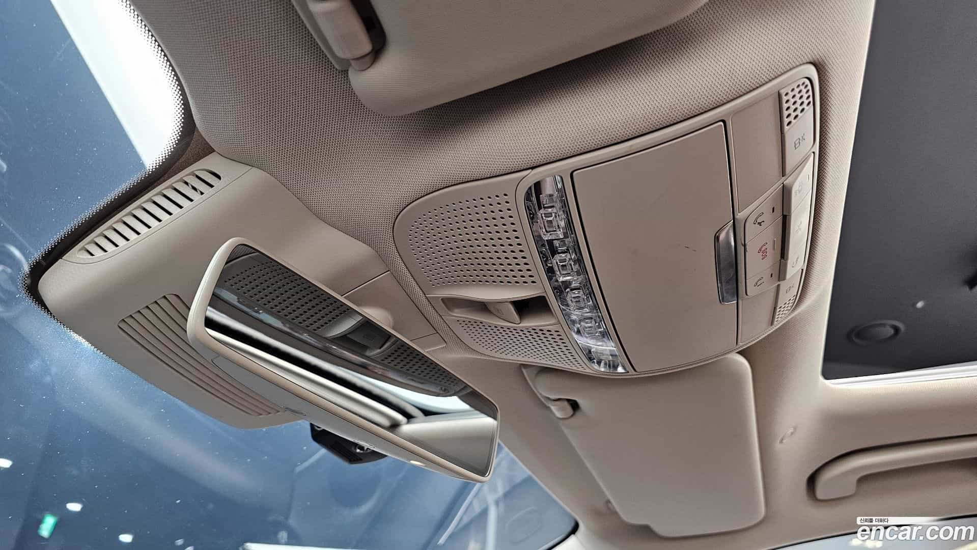 E-Class Mercedes-Benz 2018.2-OPTION-021