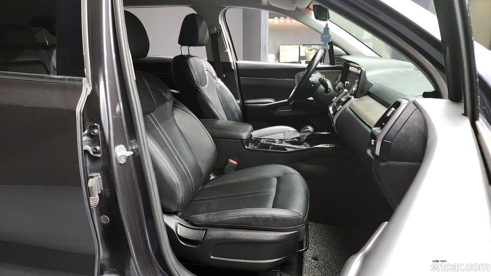 Main__Slider__Photo:Sorento Kia 2021.10-10