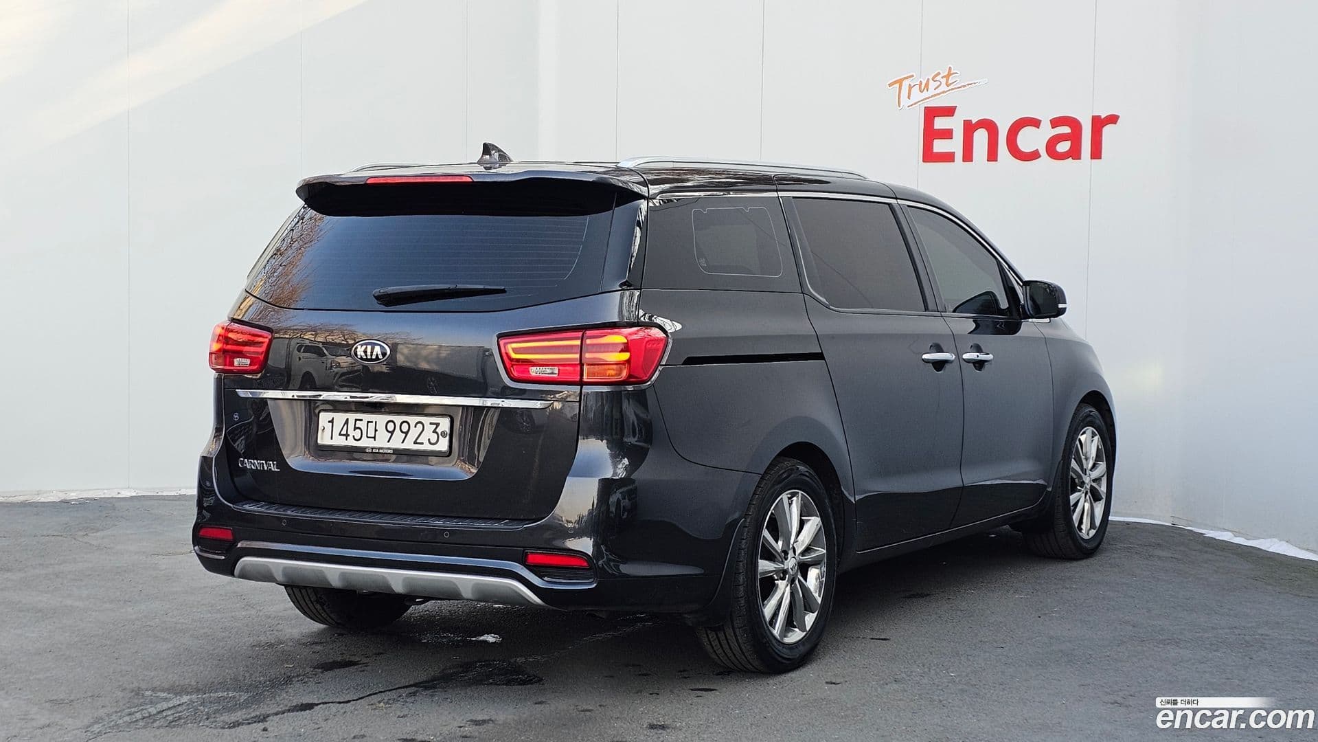 Main__Slider__Photo:Canival Kia 2018.11-1