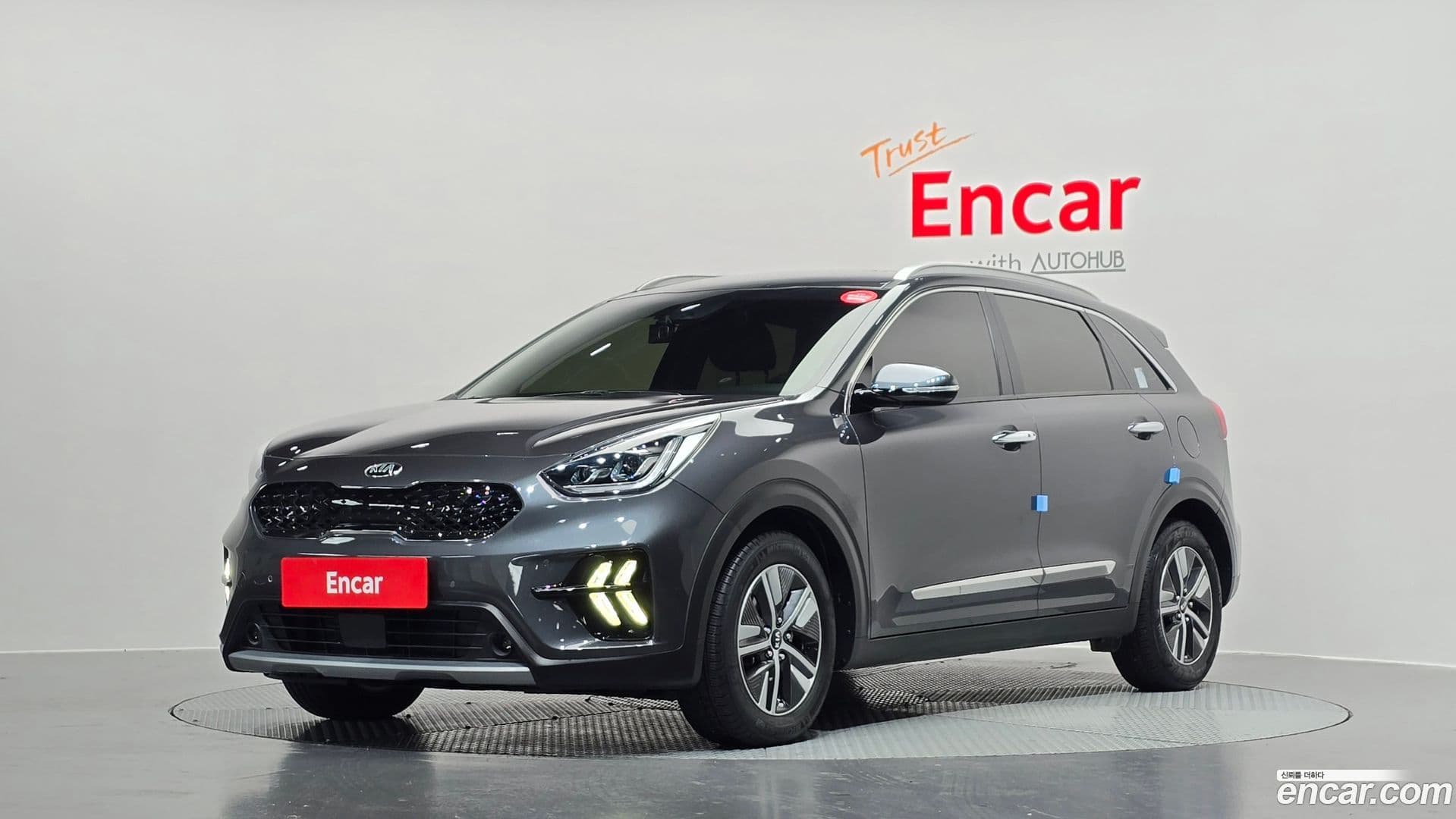 Main__Slider__Photo:Niro Kia 2020.5-0