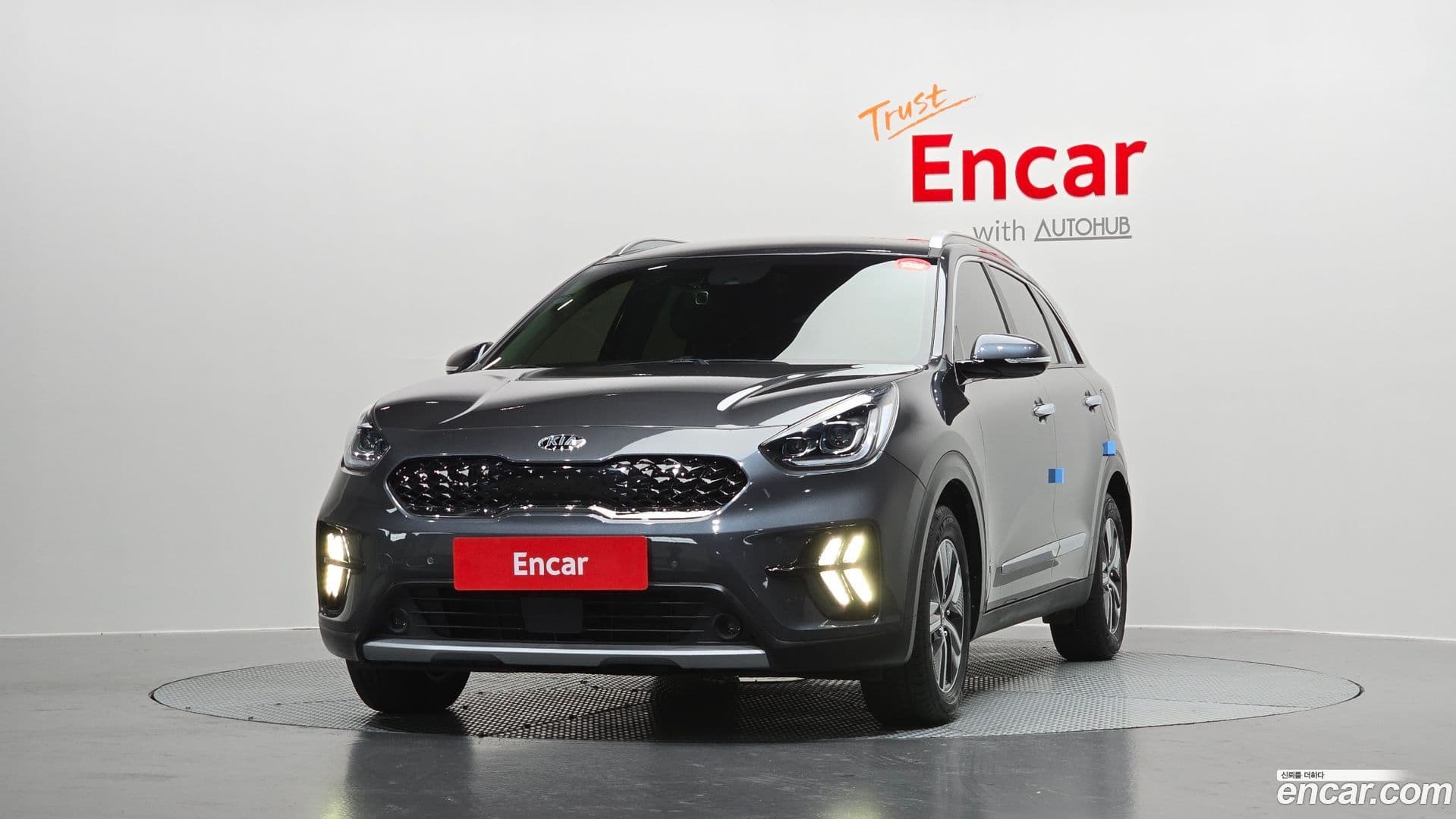 Main__Slider__Photo:Niro Kia 2020.5-2