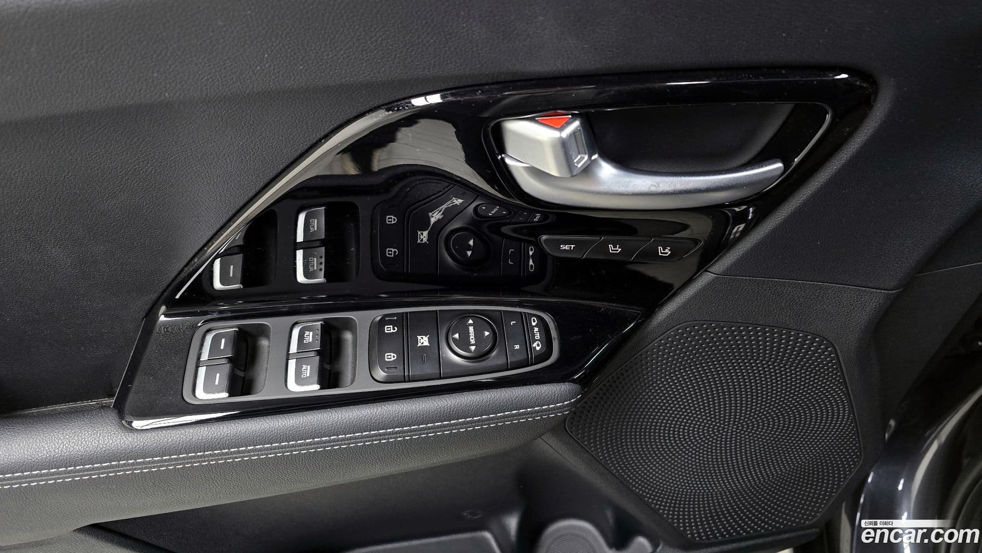 Main__Slider__Photo:Niro Kia 2020.5-16