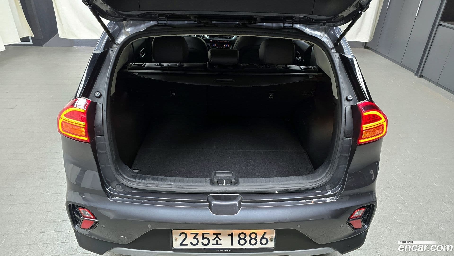 Main__Slider__Photo:Niro Kia 2020.5-19