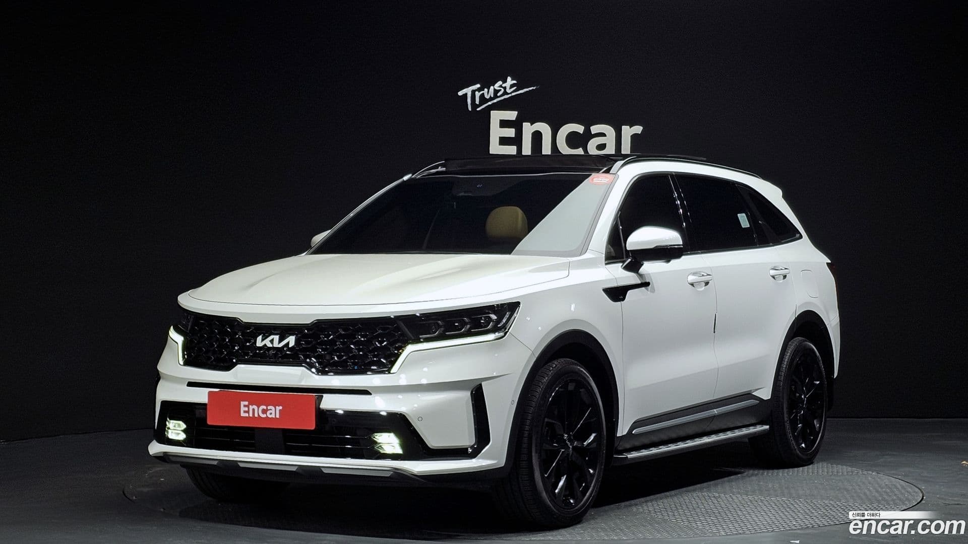 Main__Slider__Photo:Sorento Kia 2023.5-0