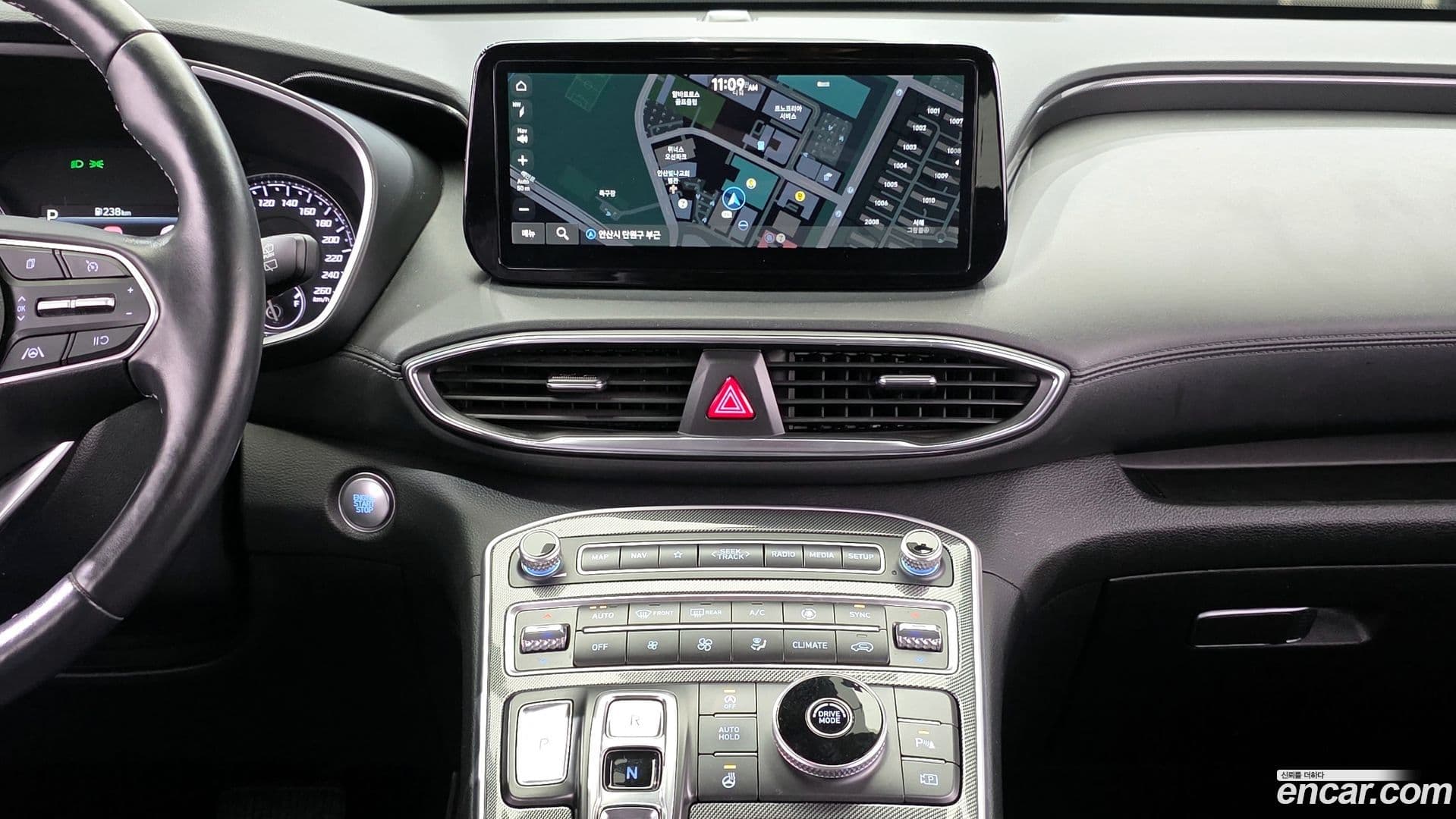 Main__Slider__Photo:Santafe Hyundai 2021.11-19