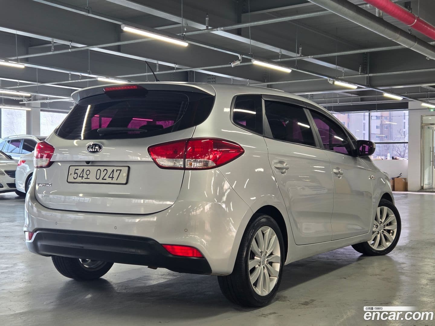 Main__Slider__Photo:Carens Kia 2016.6-3