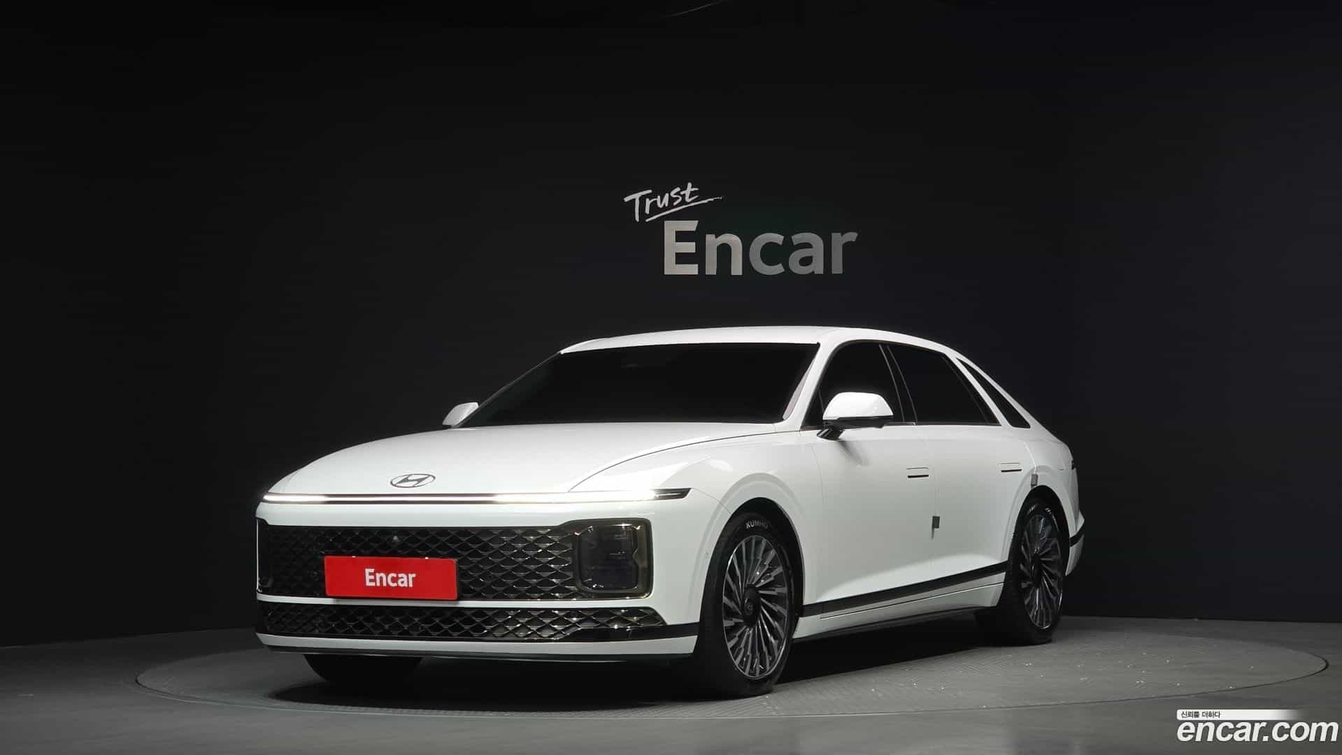 Grandeur Hyundai 2023.4-OUTER-001